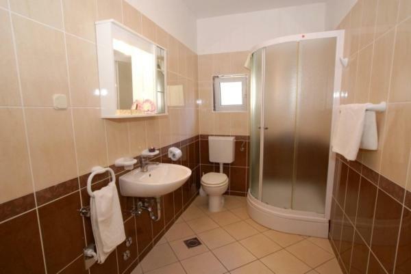 Obala Apartment & Studios Malinska Dış mekan fotoğraf