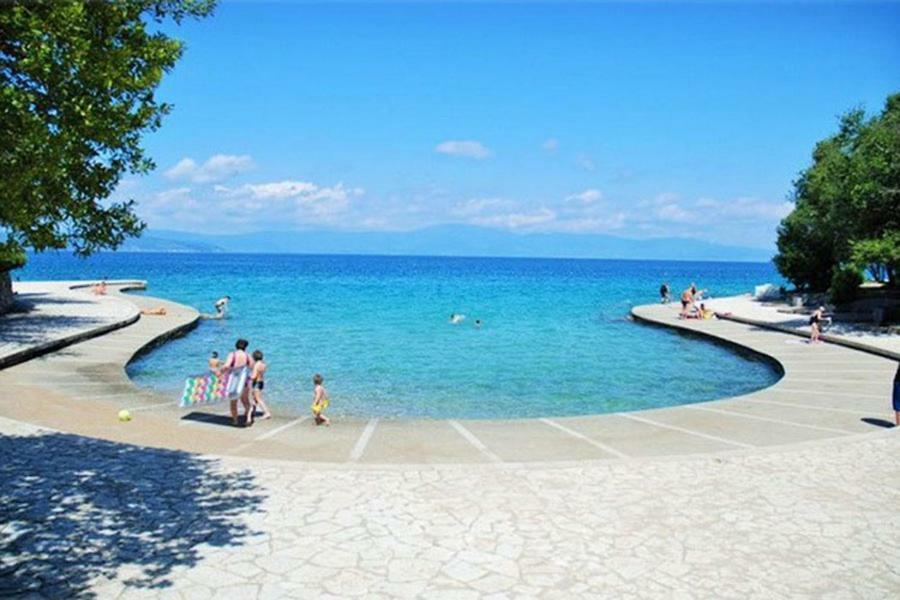Obala Apartment & Studios Malinska Dış mekan fotoğraf