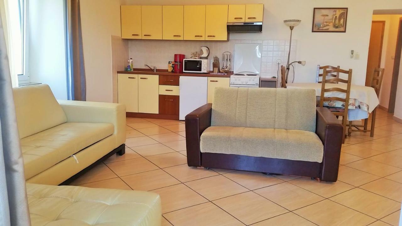 Obala Apartment & Studios Malinska Dış mekan fotoğraf